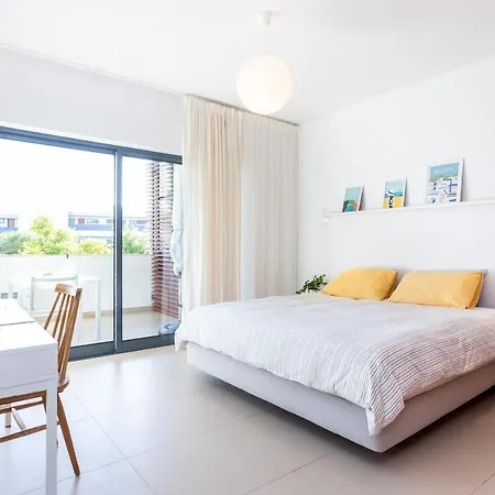 Luxurious And Bright Marina Village Lagos